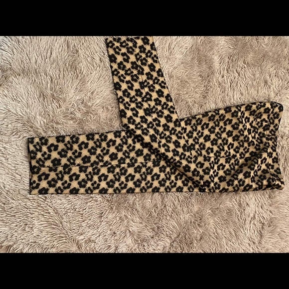 Ann Taylor flower leopard pants - Picture 10 of 13